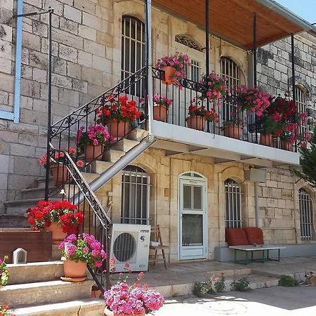 Rosary Sister Guest House Ein Karem Jerusalém Exterior foto