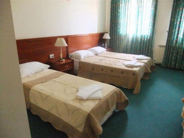 Rosary Sister Guest House Ein Karem Jerusalém Quarto foto
